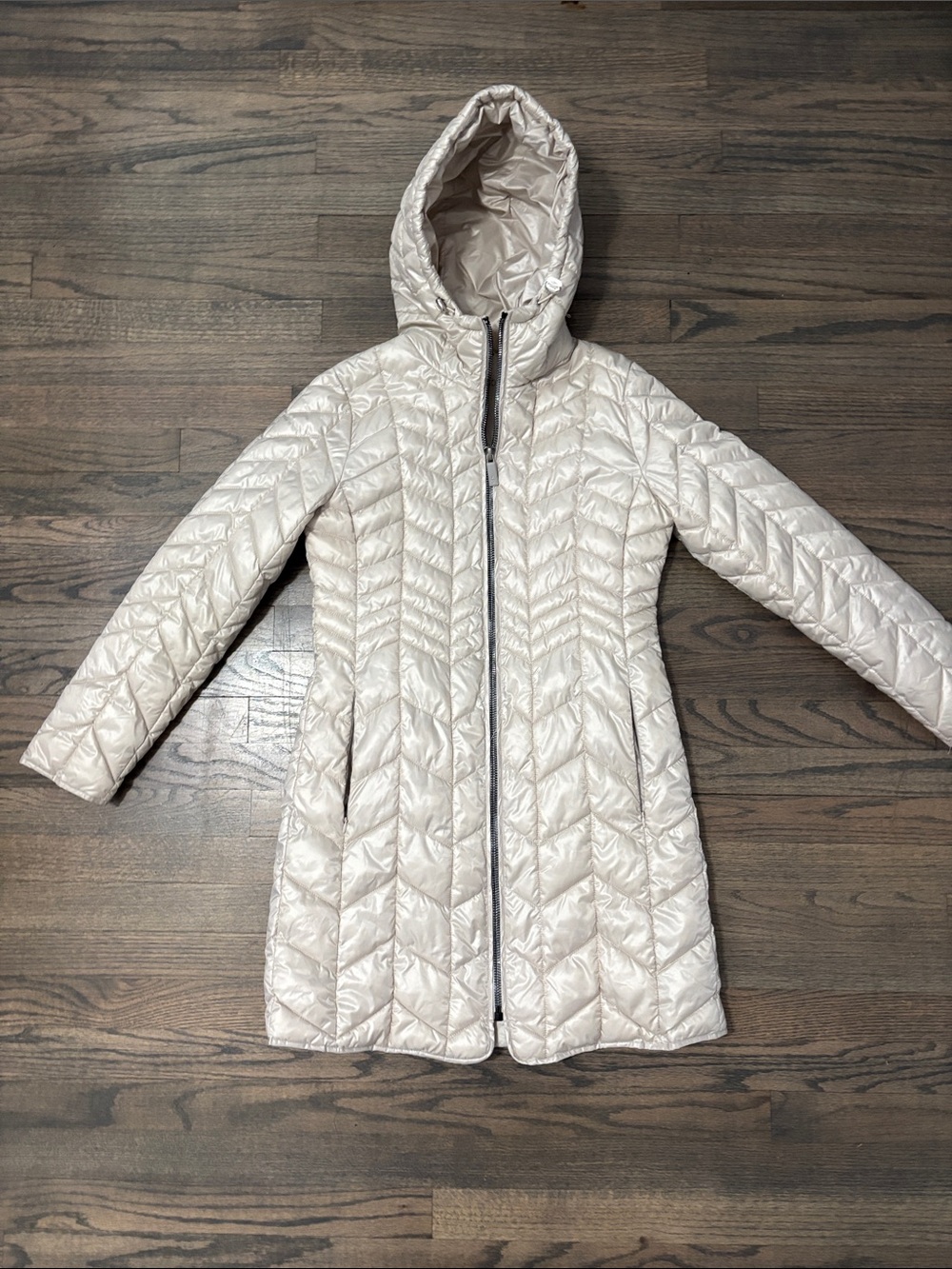 Kenneth Cole Women's Quilted Hooded Puffer Coat in Light Beige - Picture 6 of 16